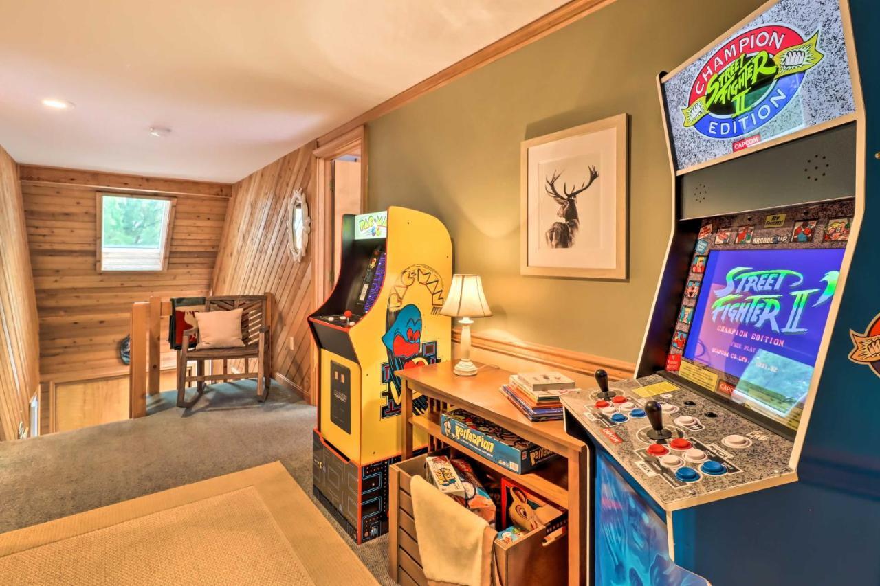 Pet-friendly Poconos Retreat With Outdoor Theater! Casa de férias