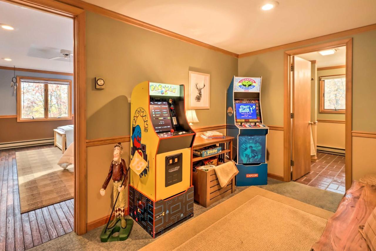 Pet-friendly Poconos Retreat With Outdoor Theater! Casa de férias