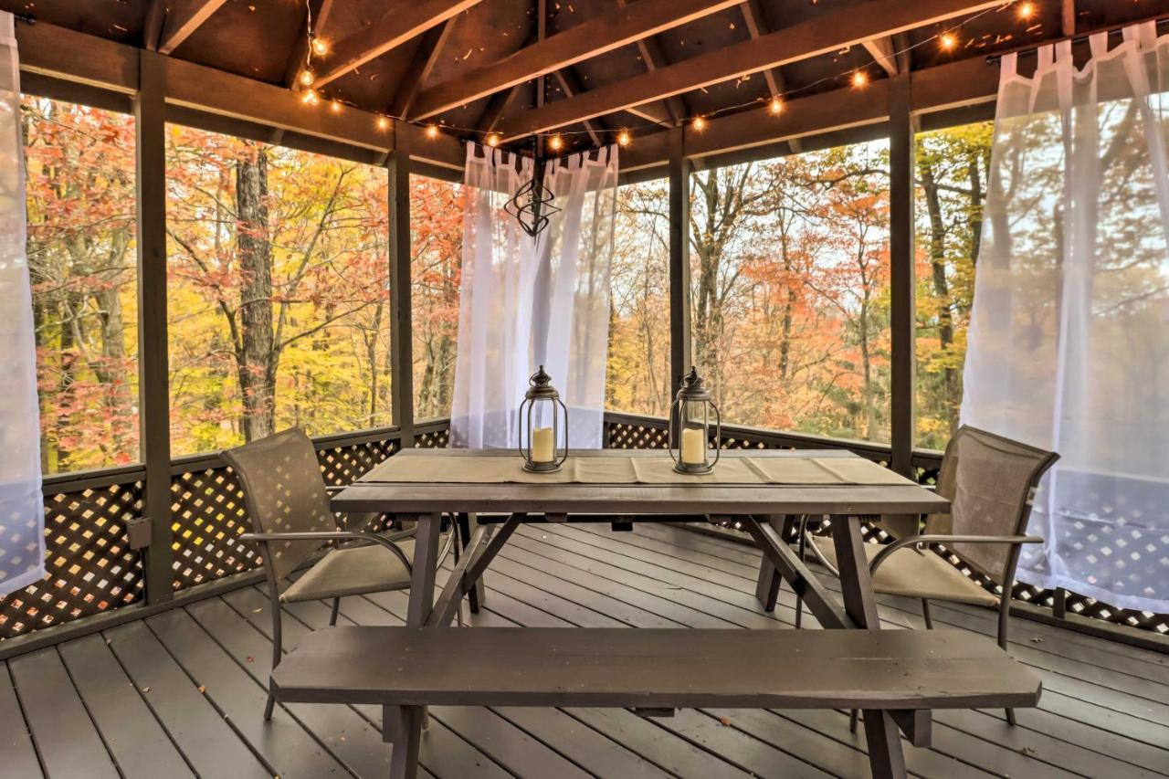 Pet-friendly Poconos Retreat With Outdoor Theater! Lake Harmony
